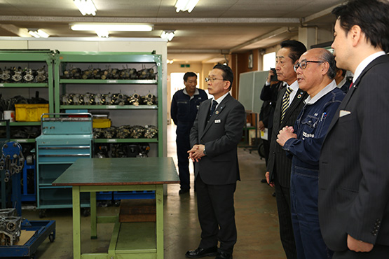 滋賀トヨペット株式会社の方々はKCGM猪熊校舎内を見学しました。