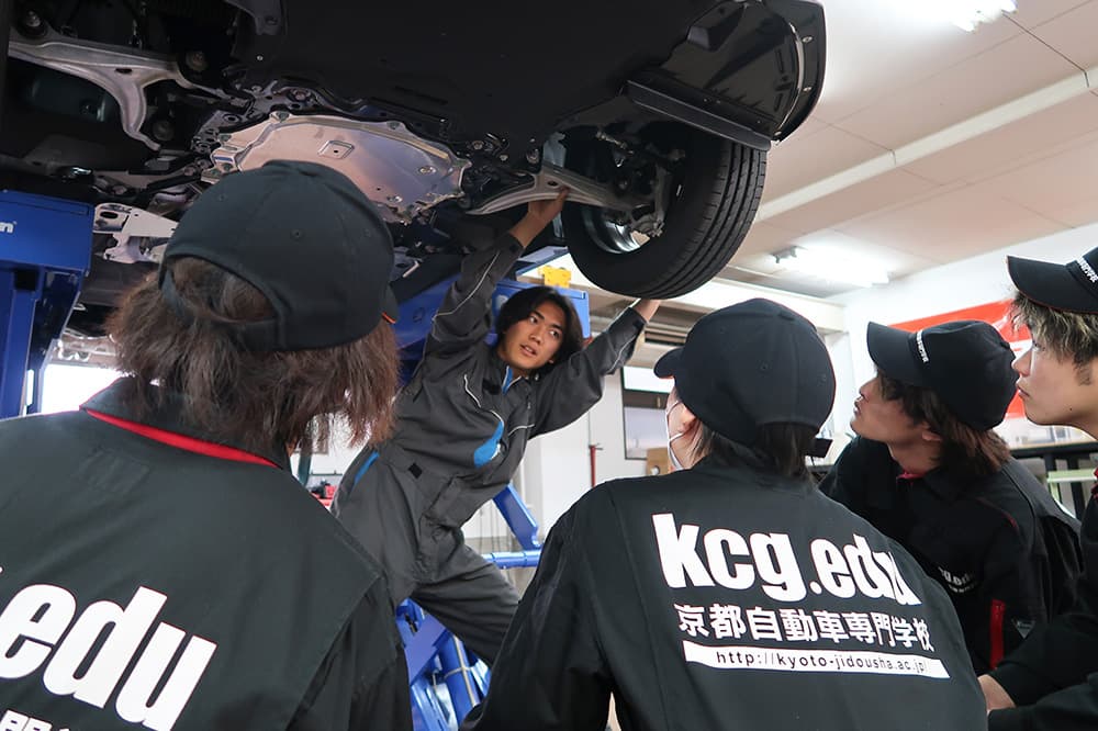 マツダ車の足回りに興味津々